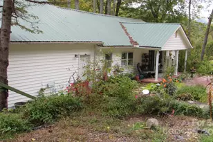 524 Clear Creek Rd, Burnsville, NC 28714 - Photo 2