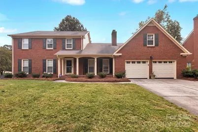 1401 Matthews Plantation Drive, Matthews, NC 28105 - Photo 1