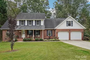 2 Cambridge Dr, Candler, NC 28715 - Photo 2