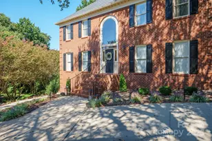 555 19th Ave Ln NW, Hickory, NC 28601 - Photo 6