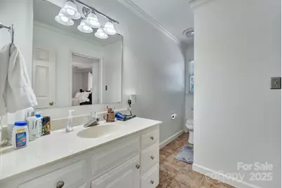 555 19th Avenue Lane NW, Hickory, NC 28601 - Photo 32