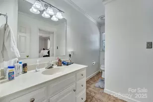 555 19th Ave Ln NW, Hickory, NC 28601 - Photo 32