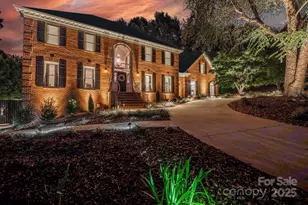 555 19th Ave Ln NW, Hickory, NC 28601 - Photo 1