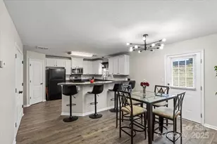 7126 Bullock Dr, Charlotte, NC 28214 - Photo 8