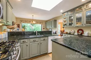 32 W Fairway Dr, Etowah, NC 28729 - Photo 22