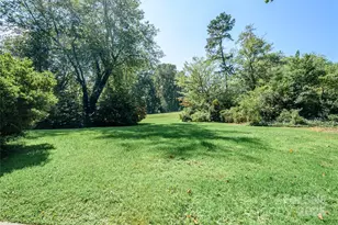 32 W Fairway Dr, Etowah, NC 28729 - Photo 4