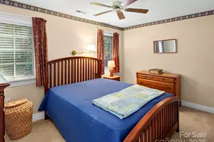 40 Tiverton Ln, Asheville, NC 28803 - Photo 20