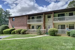 103 Oakwood Pl, Hendersonville, NC 28792 - Photo 2