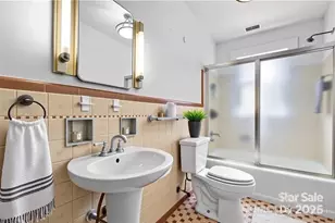 532 6th Ave SW, Hickory, NC 28602 - Photo 14