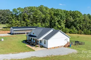 2256 Bolton Rd, Catawba, NC 28609 - Photo 2