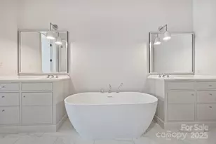 1170 Queens Rd, Charlotte, NC 28207 - Photo 16