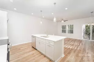 2709 New Pineola Rd, Charlotte, NC 28208 - Photo 6