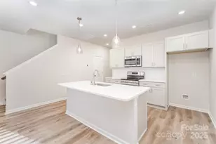 2709 New Pineola Rd, Charlotte, NC 28208 - Photo 8