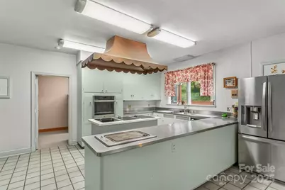 301 Louise Avenue NE, Valdese, NC 28690 - Photo 10