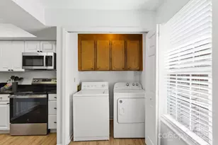 9401 S Vicksburg Park Ct, Charlotte, NC 28210 - Photo 22