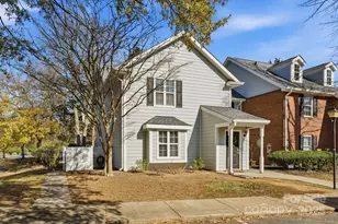 9401 S Vicksburg Park Ct, Charlotte, NC 28210 - Photo 2