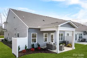 11011 Emerson Lndg Dr, Charlotte, NC 28216 - Photo 24