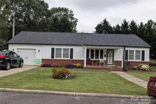 111 Sussex Ave, Cherryville, NC 28021 - Photo 2