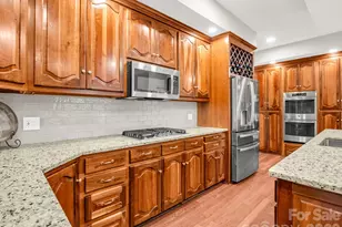 100 Perry Pl, Hendersonville, NC 28739 - Photo 20