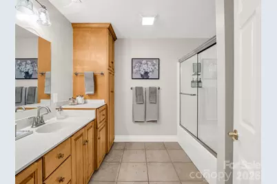 100 Perry Place, Hendersonville, NC 28739 - Photo 32