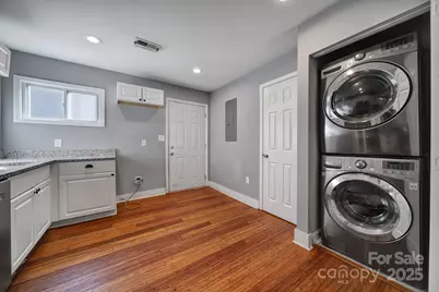 113 W 5th Avenue, Gastonia, NC 28052 - Photo 12