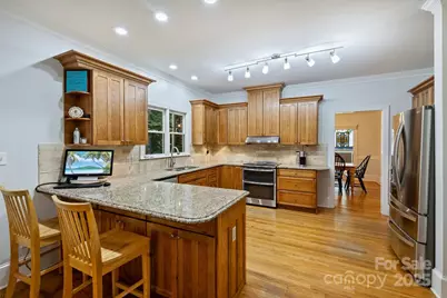 7324 Cobblecreek Drive, Matthews, NC 28104 - Photo 8