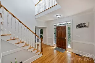 7324 Cobble Creek Dr, Matthews, NC 28104 - Photo 2