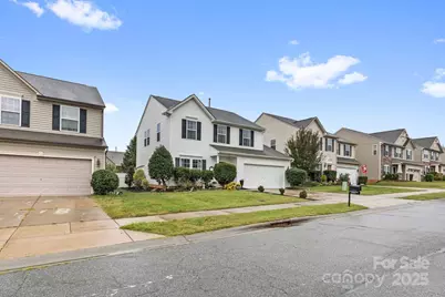 10907 Tailwater Street, Davidson, NC 28036 - Photo 4