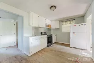 45 Freeborn Ln, Hendersonville, NC 28792 - Photo 18