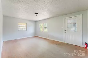 45 Freeborn Ln, Hendersonville, NC 28792 - Photo 8