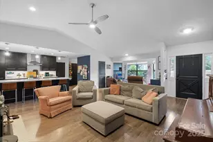 11501 Abernathy Rd, Charlotte, NC 28216 - Photo 6