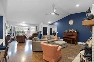 11501 Abernathy Rd, Charlotte, NC 28216 - Photo 12