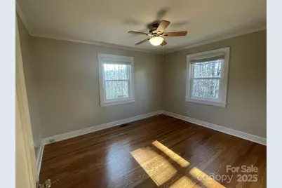 135 Haynes Street, Hendersonville, NC 28791 - Photo 18