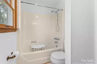 560 Esseola St, Saluda, NC 28773 - Photo 32