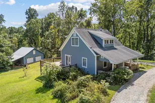 560 Esseola St, Saluda, NC 28773 - Photo 2