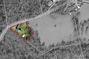 560 Esseola St, Saluda, NC 28773 - Photo 4