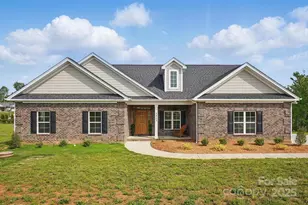 3013 Isle Ln, Monroe, NC 28110 - Photo 2