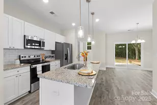 306 E Henderson St, Spencer, NC 28039 - Photo 4