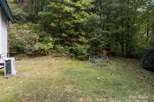 365 Duckback Trl, Whittier, NC 28789 - Photo 34