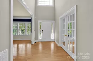 2055 Solway Ln, Charlotte, NC 28269 - Photo 4