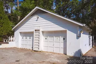 132 Haynes St, Hendersonville, NC 28791 - Photo 4