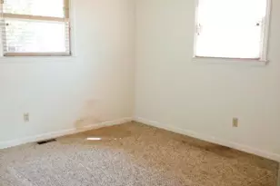 132 Haynes St, Hendersonville, NC 28791 - Photo 18