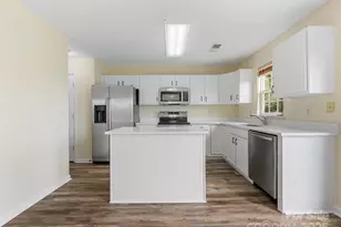 2914 Bridgeville Ln, Charlotte, NC 28262 - Photo 12