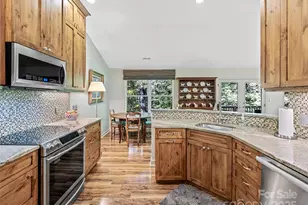 73 Ridgetop Cir, Brevard, NC 28712 - Photo 14