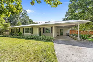 1225 W Gilbert St, Hendersonville, NC 28792 - Photo 2