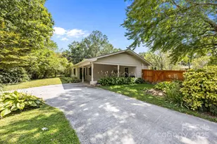 1225 W Gilbert St, Hendersonville, NC 28792 - Photo 44