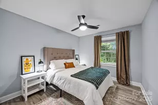 1225 W Gilbert St, Hendersonville, NC 28792 - Photo 32