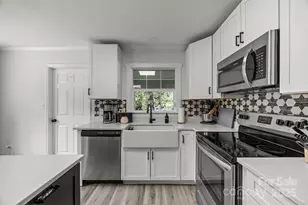 1225 W Gilbert St, Hendersonville, NC 28792 - Photo 16