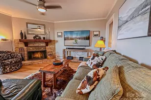 301 Pinnacle Inn Rd, Beech Mountain, NC 28604 - Photo 4