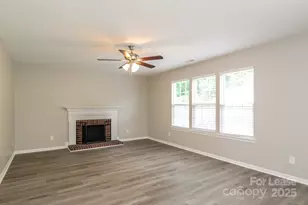1524 Gordon Walters Dr, Charlotte, NC 28213 - Photo 2